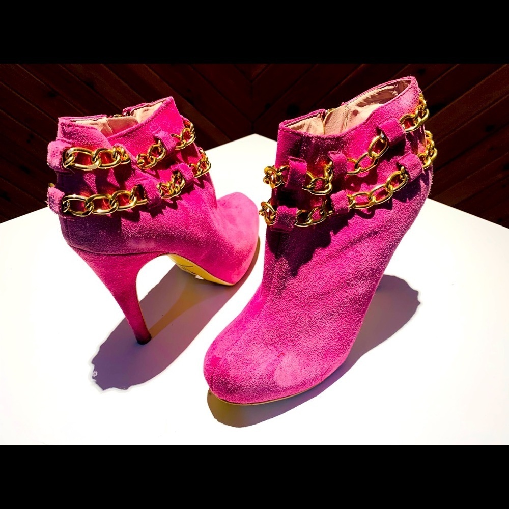 S21- 💲💲SALE 💲Colin Stuart size 7.5 pink ankle boots